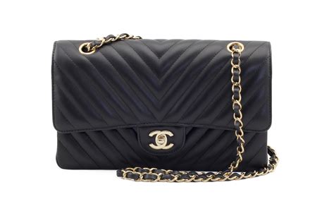 chanel chevron 25cm|Chanel Chevron flap bag.